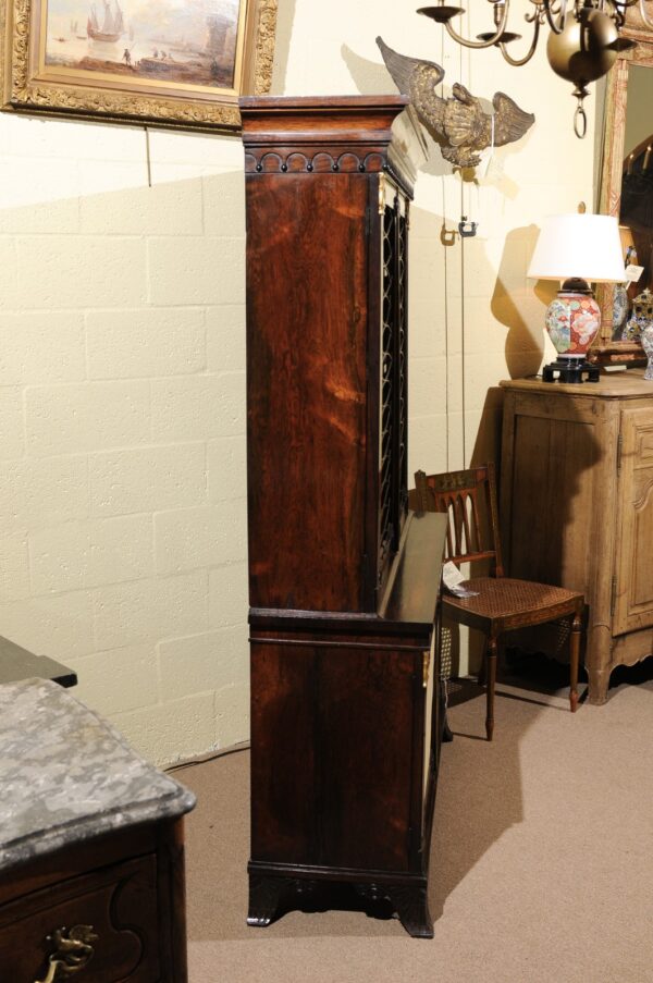 19th Century English Regency Style Rosewood Bookcase/Cabinet with Gilt Accents - Image 16