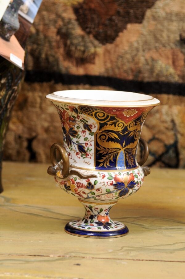 19th Century English Derby Garniture, ca. 1820. 3 PIECES. - Image 4