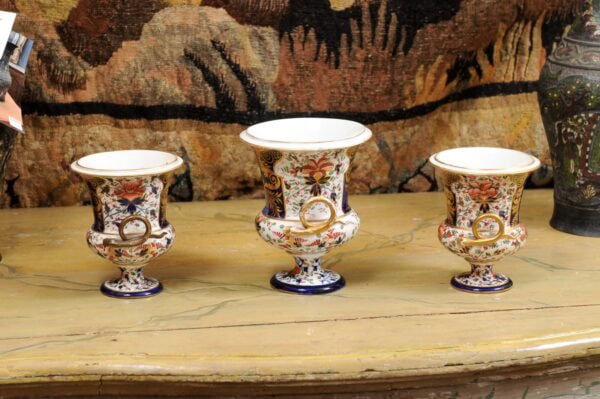19th Century English Derby Garniture, ca. 1820. 3 PIECES. - Image 9