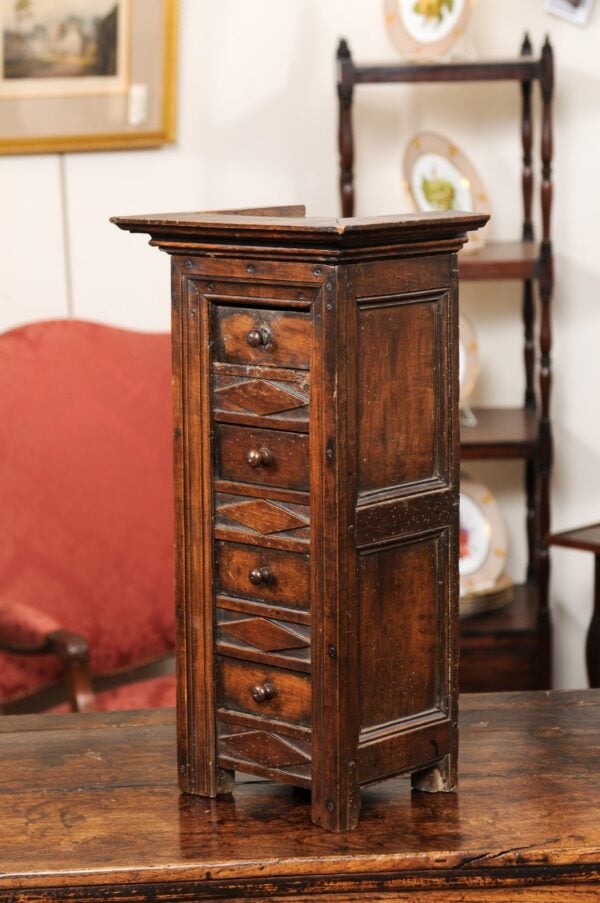 Early 18th Century Italian Walnut Spice Box - Image 13