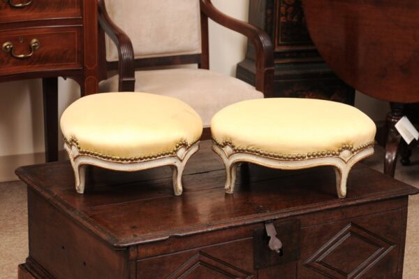 Pair of 19th Century Oval French Louis XVI Style Painted and Parcel Gilt Footstools - Image 11