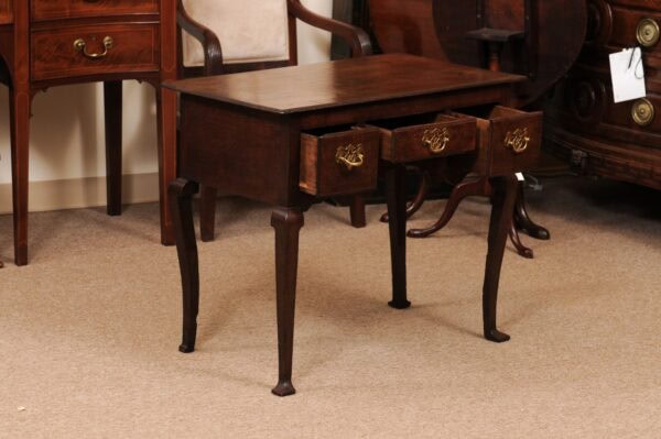 Mid 18th Century English Oak Lowboy with 3 Drawers & Pad Feet - Image 4