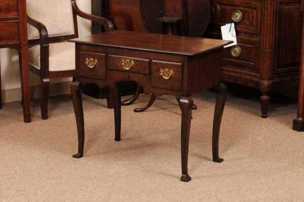 Mid 18th Century English Oak Lowboy with 3 Drawers & Pad Feet - Image 12
