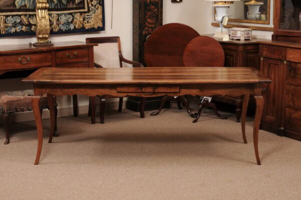 Large 19th Century French Farm Table in Walnut with Cabriole Legs and Shaped Apron - Image 16