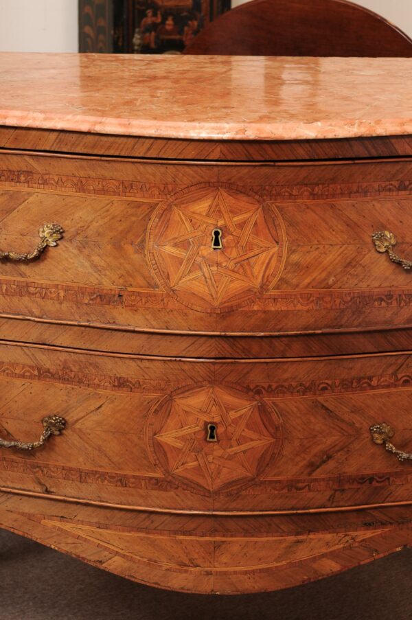 18th Century Italian Serpentine Walnut Parquetry Inlaid Marble Top Commode with Splayed Feet - Image 18