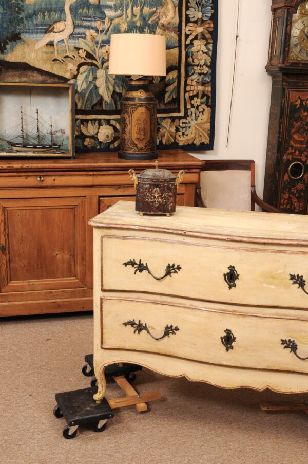 Oval 19th Century French Faux Bois Painted Tole Box with Gilt Swan Handles & Dome Lid - Image 13