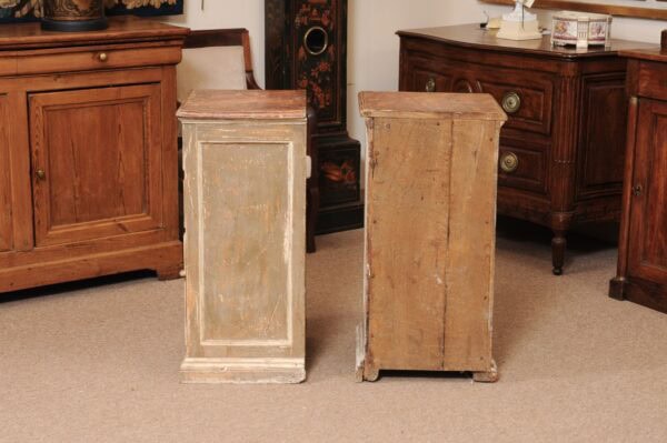 Pair of Early 19th Century Italian Painted Commodini with Faux Marbleized Tops - Image 14