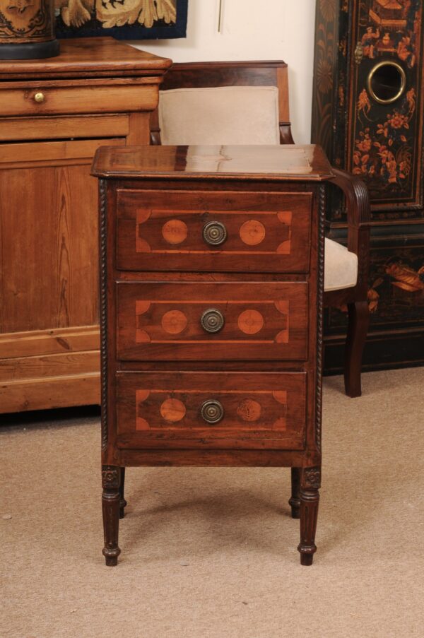 Late 18th Century Italian Walnut Commodino with 3 Drawers & Parquetry Inlay - Image 13