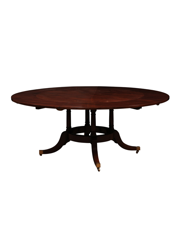 Large Round English Mahogany Dining Table with Leaves & Splayed Legs on Castor Feet, 20th Century