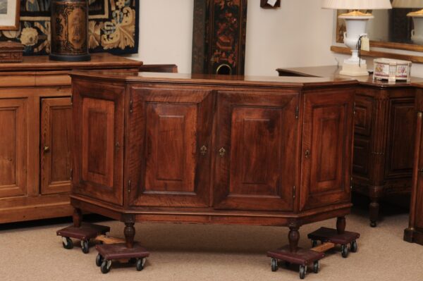 Late 18th Century Italian Walnut Credenza with Canted Sides & 4 Doors - Image 3