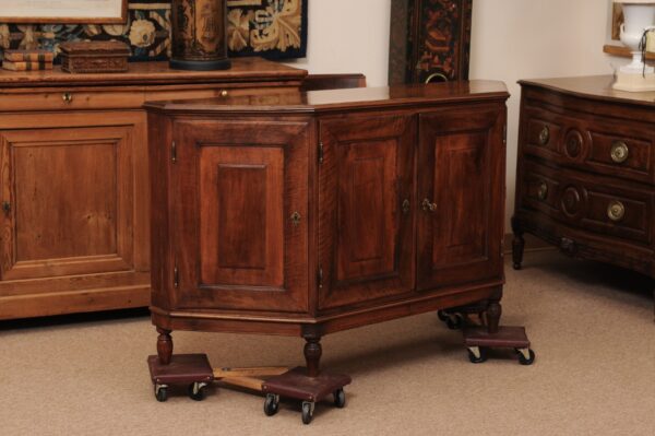 Late 18th Century Italian Walnut Credenza with Canted Sides & 4 Doors - Image 5