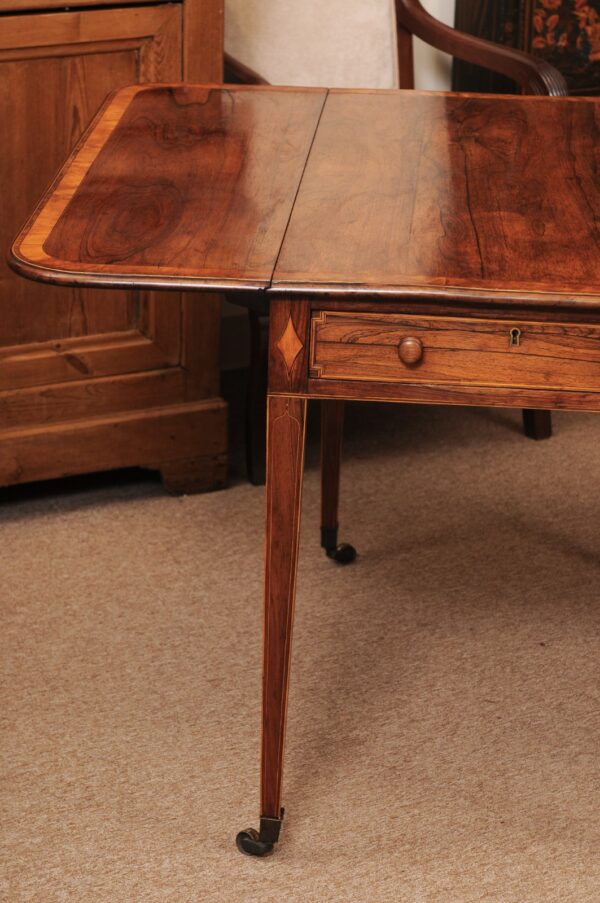 English Early 19th Century Rosewood Pembroke Table with Satinwood Crossbanding, Drawer and Ending Brass Castor Feet - Image 15