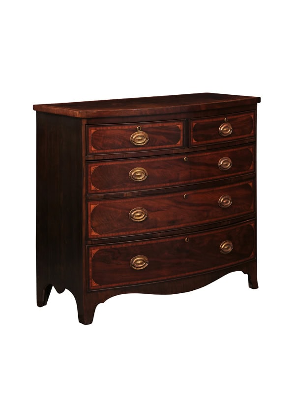 English 19th Century Bowfront Chest with Satin Wood Crossbanding, 5 Drawers and Splayed Feet