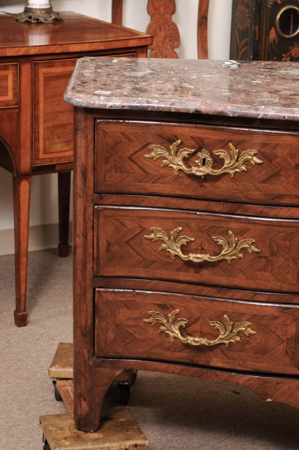 French Early 18th Century Regence Kingwood Commode with Marble Top - Image 15