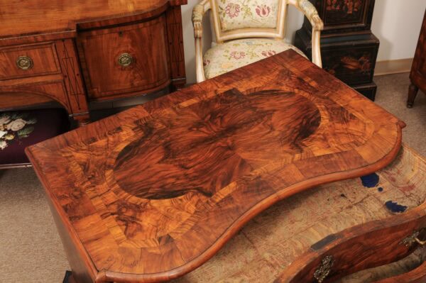 18th Century German Serpentine Burled Walnut Commode with 3 Drawers - Image 6