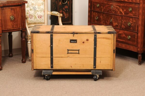 English Pine 19th Century Campaign Trunk - Image 14