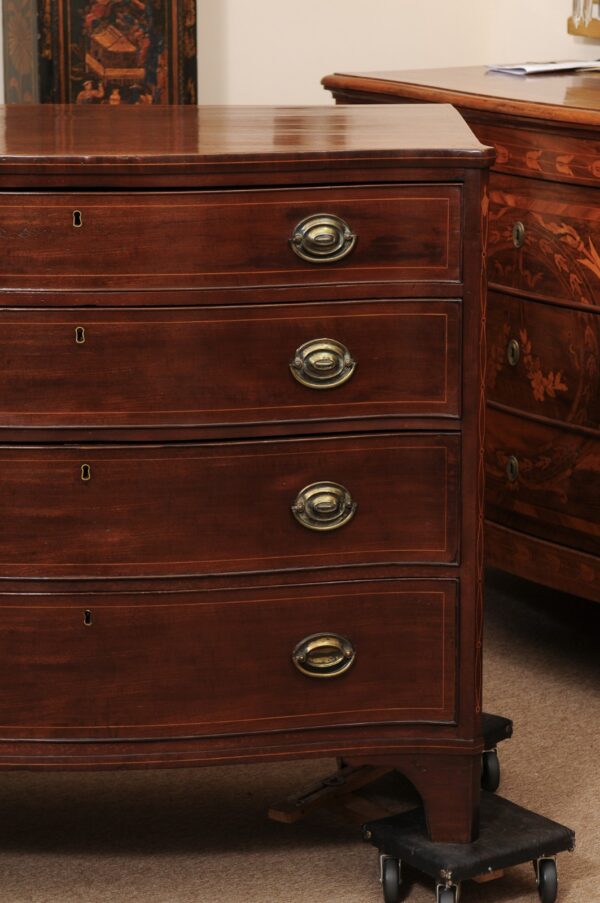 English Late 18th Century George III Mahogany Serpentine Chest with Inlaid Canted Corners - Image 14