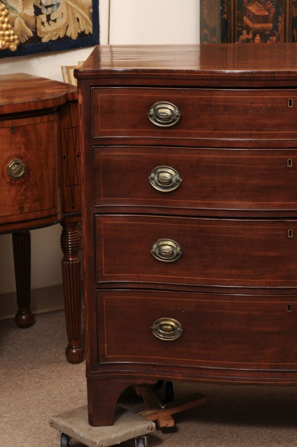 English Late 18th Century George III Mahogany Serpentine Chest with Inlaid Canted Corners - Image 15