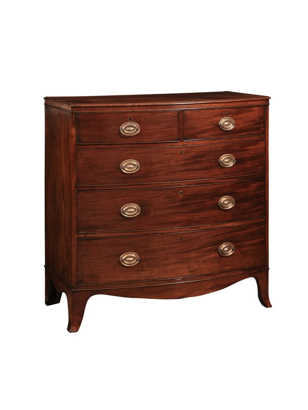 English 19th Century Tall Bowfront Chest with 5 Drawers and Splayed Feet