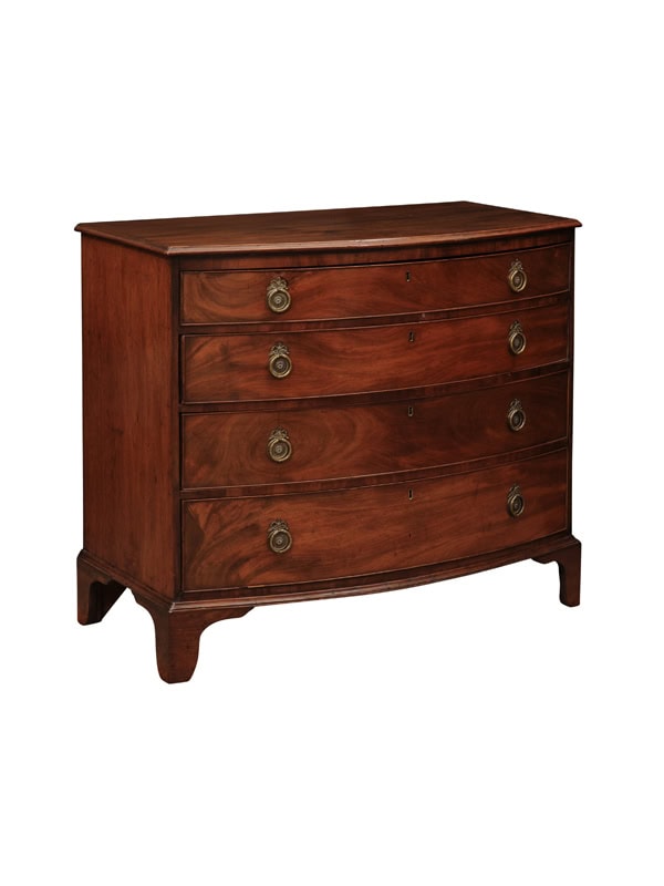 19th Century English Bowfront Chest in Figured Mahogany with 4 Graduated Drawers and Bracket Feet