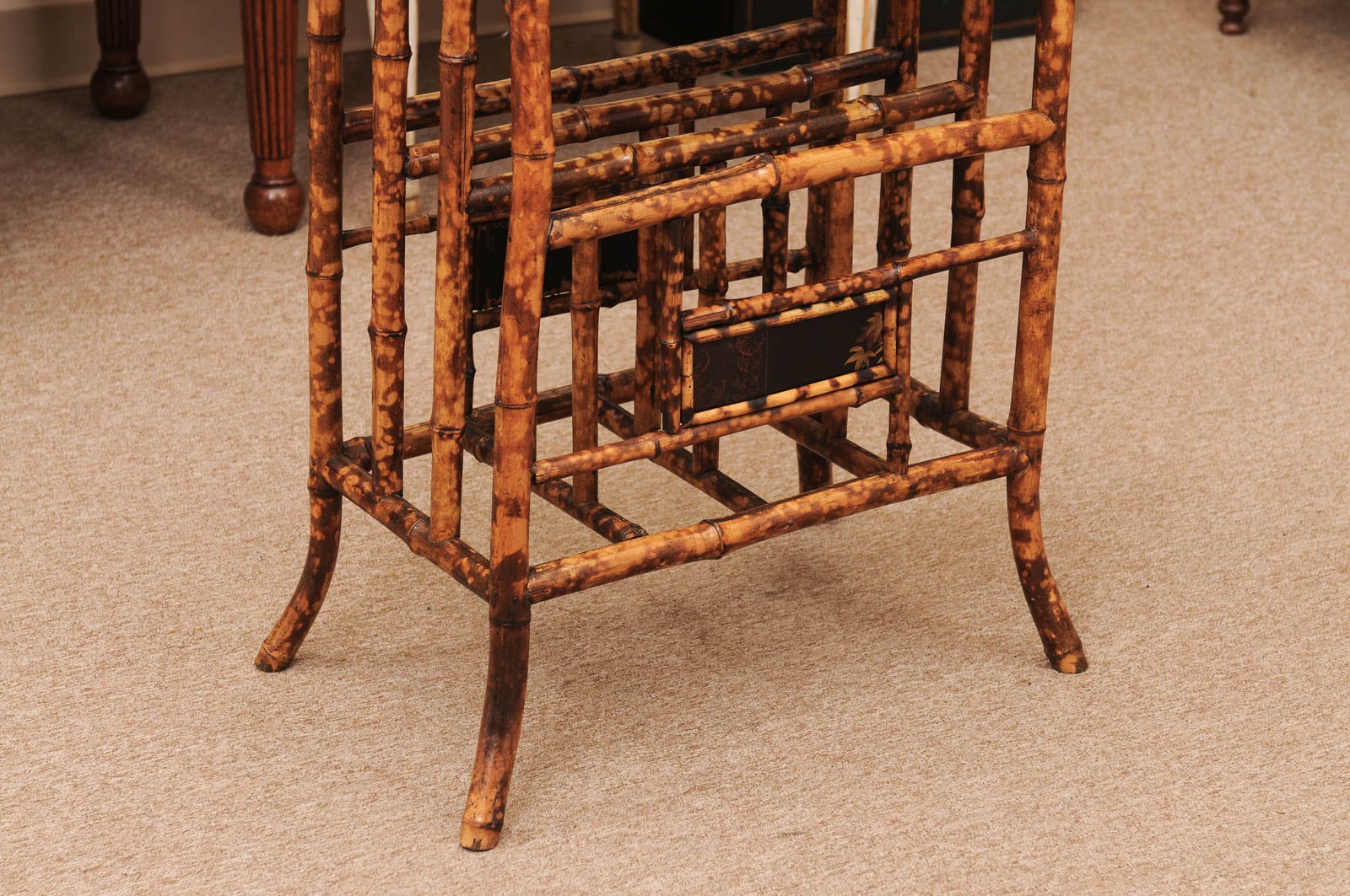 Late 19th Century English Bamboo Canterbury/Magazine Rack with Lacquered Top - Image 4