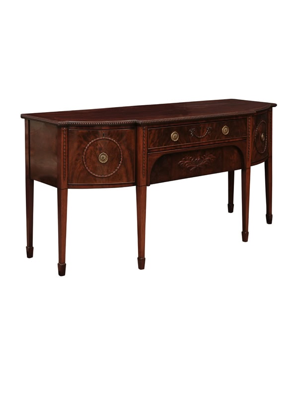 English Late 18th Century George III Mahogany Sideboard with Breakfront Form and Laurel Wreath Detail