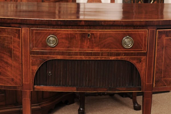 19th Century English Brandyboard in Mahogany with String Inlay & Spade Feet - Image 13