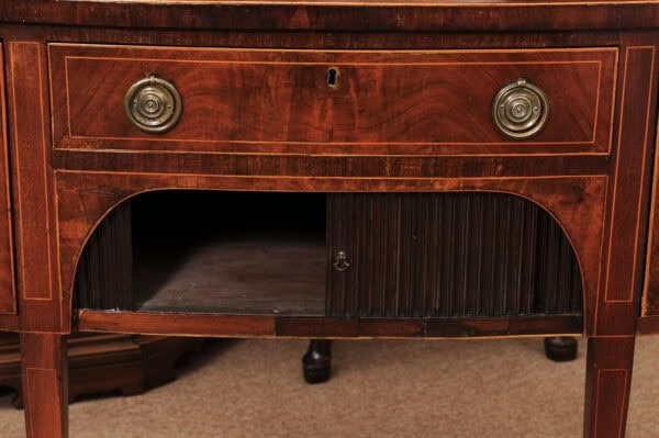 19th Century English Brandyboard in Mahogany with String Inlay & Spade Feet - Image 14