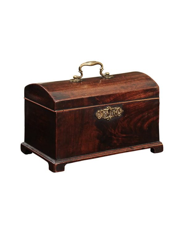 18th Century English Georgian Mahogany Tea Caddy with Dome Top