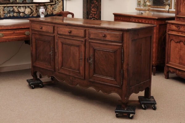 French 19th Century Louis XV Style Oak Enfilade with 3 Drawers and 3 Cabinets below - Image 13