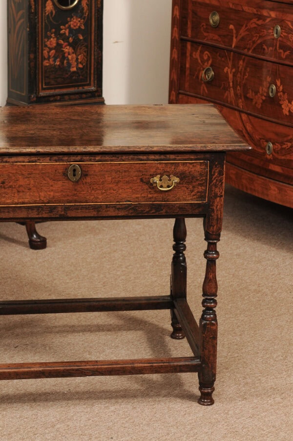 18th Century English Oak Side Table with 1 Drawer, Turned Legs and Box Stretcher - Image 14
