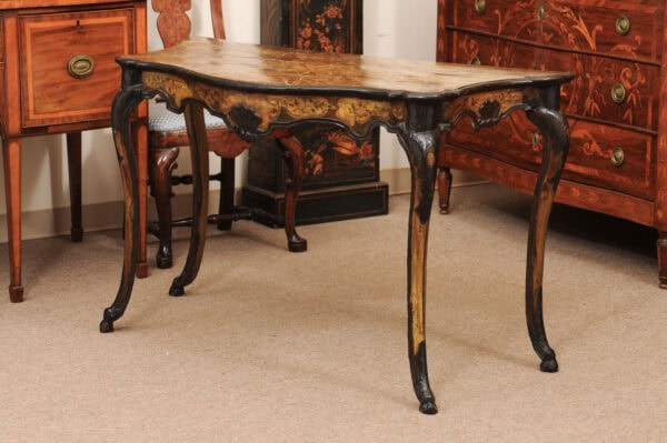18th Century Rocco Italian Venetian Painted Console Table with Cabriole Legs and Serpentine Form and Hoofed Feet - Image 14