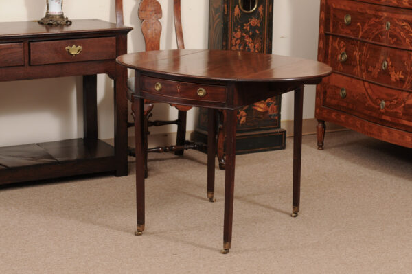 English George III Mahogany Pembroke Table in Mahogany with 1 Drawer and Square Tapered legs, Late 18th Century - Image 14