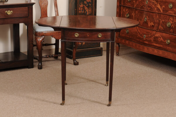 English George III Mahogany Pembroke Table in Mahogany with 1 Drawer and Square Tapered legs, Late 18th Century - Image 15