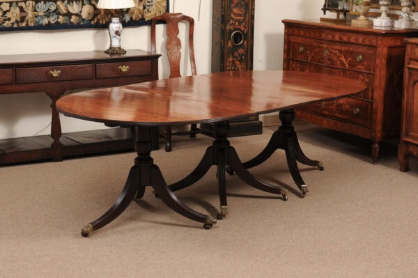 English Early 19th Century 20th Century Triple Pedestal Dining Table - Image 13