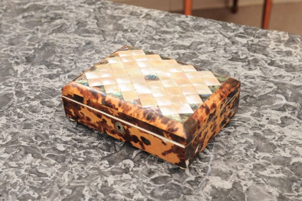 19th Century English Mother of Pearl & Tortoiseshell Box - Image 14