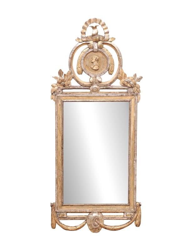 18th Century Italian Neoclassical Giltwood Mirror with Cameo Crest & Original Hand Beveled Mirror Plate