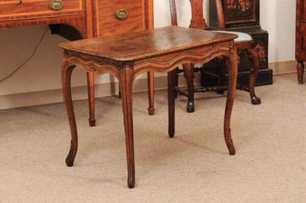 18th Century French Louis XV Walnut Table with Serpentine Apron - Image 13