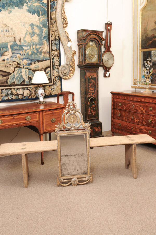18th Century Italian Neoclassical Giltwood Mirror with Cameo Crest & Original Hand Beveled Mirror Plate - Image 5