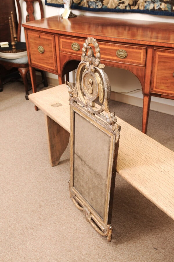 18th Century Italian Neoclassical Giltwood Mirror with Cameo Crest & Original Hand Beveled Mirror Plate - Image 11