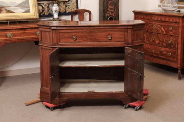 Italian 18th Century Olivewood Credenza with Canted Sides and Bracket Feet - Image 14