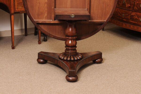 19th Century English Mahogany Center / Breakfast Table with Crossbanded Top and Pedestal Base with Bun Feet - Image 15