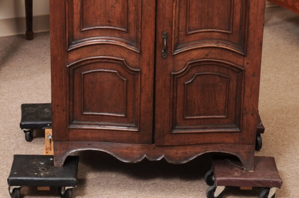 18th Century Italian Walnut Serpentine Buffet w/ 2 Doors - Image 14