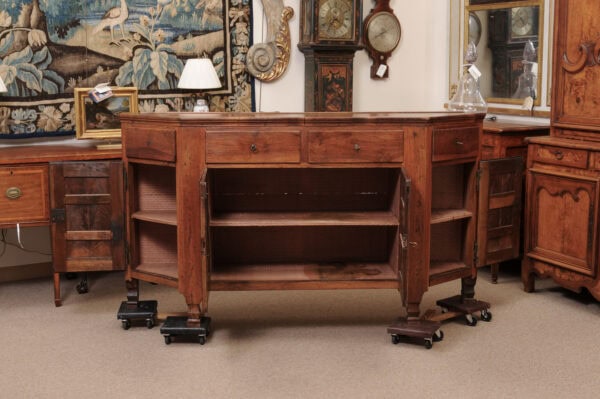 Early 19th Century Venetian Walnut Credenza with Canted Sides, 4 Doors & 4 Drawers - Image 14