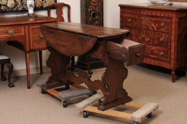 17th Century Italian Walnut Drop Leaf Table with Drawer ca. 1680 - Image 5