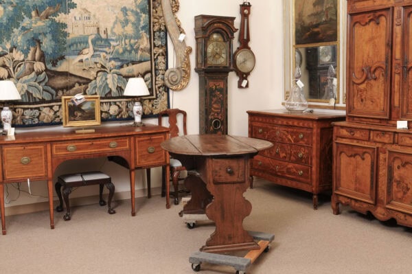 17th Century Italian Walnut Drop Leaf Table with Drawer ca. 1680 - Image 10
