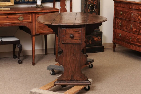 17th Century Italian Walnut Drop Leaf Table with Drawer ca. 1680 - Image 16