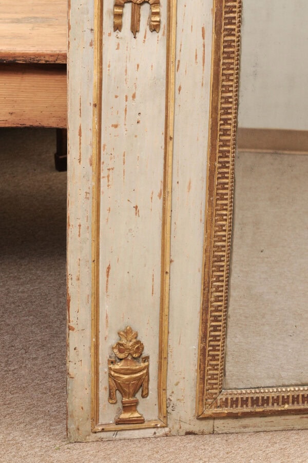 Late 18th Century French Louis XVI Painted & Parcel Gilt Trumeau Mirror - Image 10