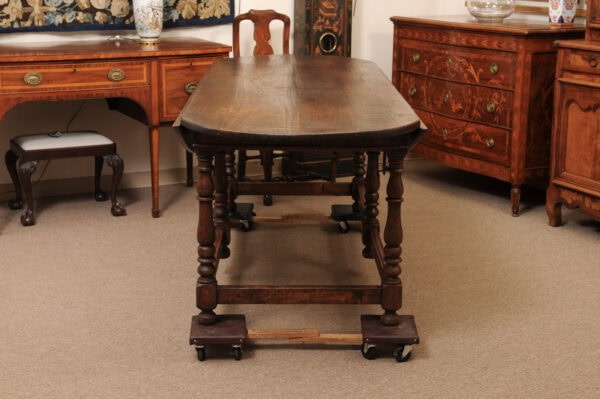 Large 17th Century Italian Lucchese Drop Leaf Oval Dining Table in Poplar - Image 6