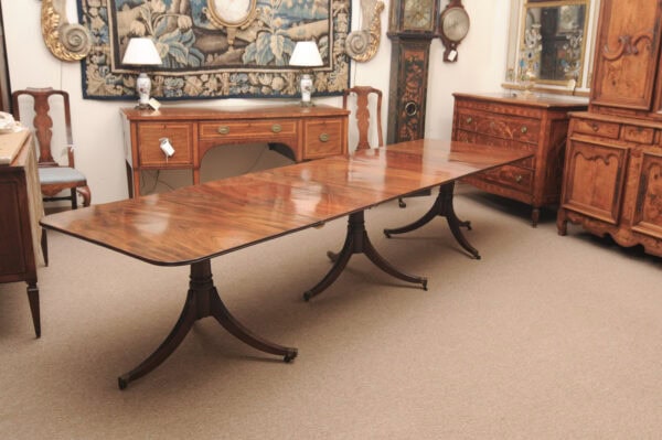 English Late 19th Century Triple Pedestal Extending Dining Table - Image 14